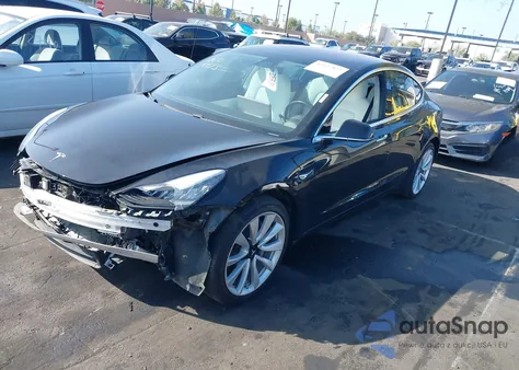 2019 Tesla Model 3 Long Range/Mid Range/Standard Range/Standard Range Plus z USA, uszkodzony, nr VIN 5YJ3E1EA0KF302432